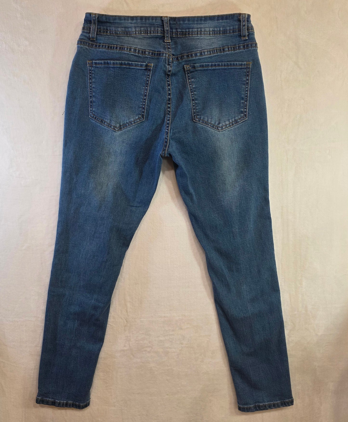 The Style Between Us Rose Hummingbird Embroidered Distressed Jeans Youth Size 9