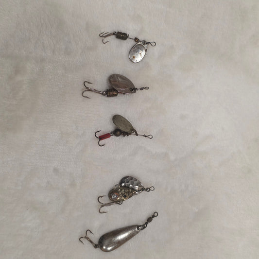 Vintage Fishing Lure Lot – Mixed Wooden Plugs, Spinners & Spoons – Classic Freshwater Tackle