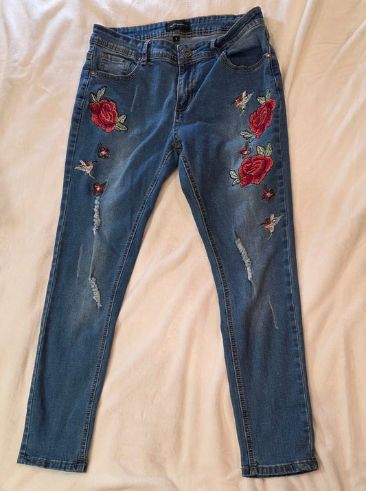 The Style Between Us Rose Hummingbird Embroidered Distressed Jeans Youth Size 9