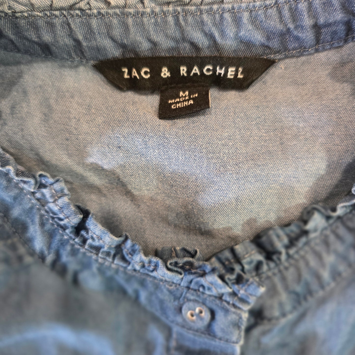 Zac & Rachel Women’s Solid Button Down Top NWT Size Medium Wash, Size M