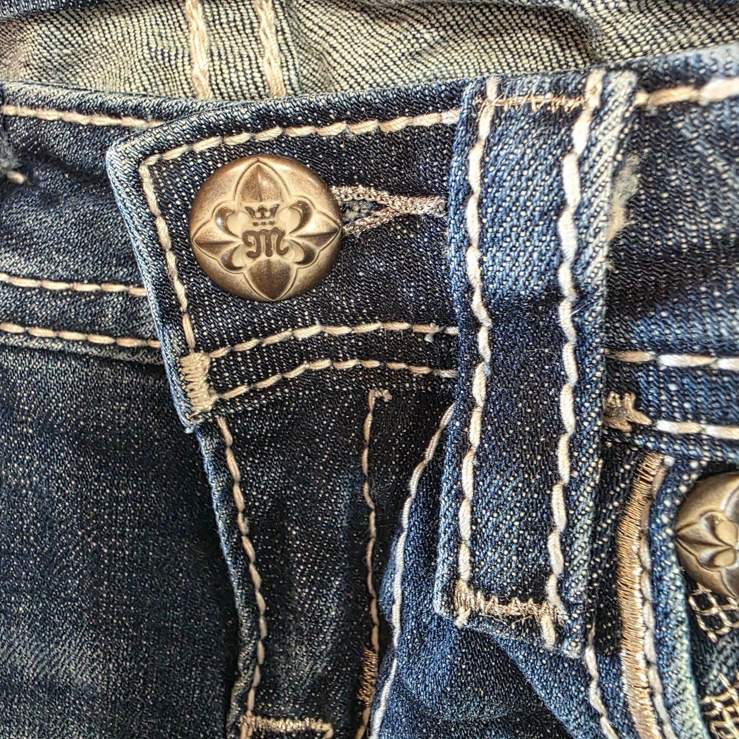 Miss Me Girls Jeans Size 10 Cuffed Capri Med Wash Rhinestone & Embroidered Design