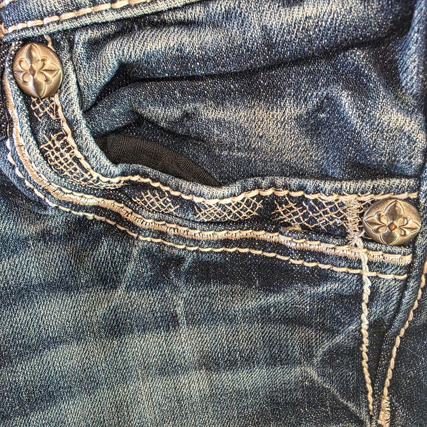 Miss Me Girls Jeans Size 10 Cuffed Capri Med Wash Rhinestone & Embroidered Design