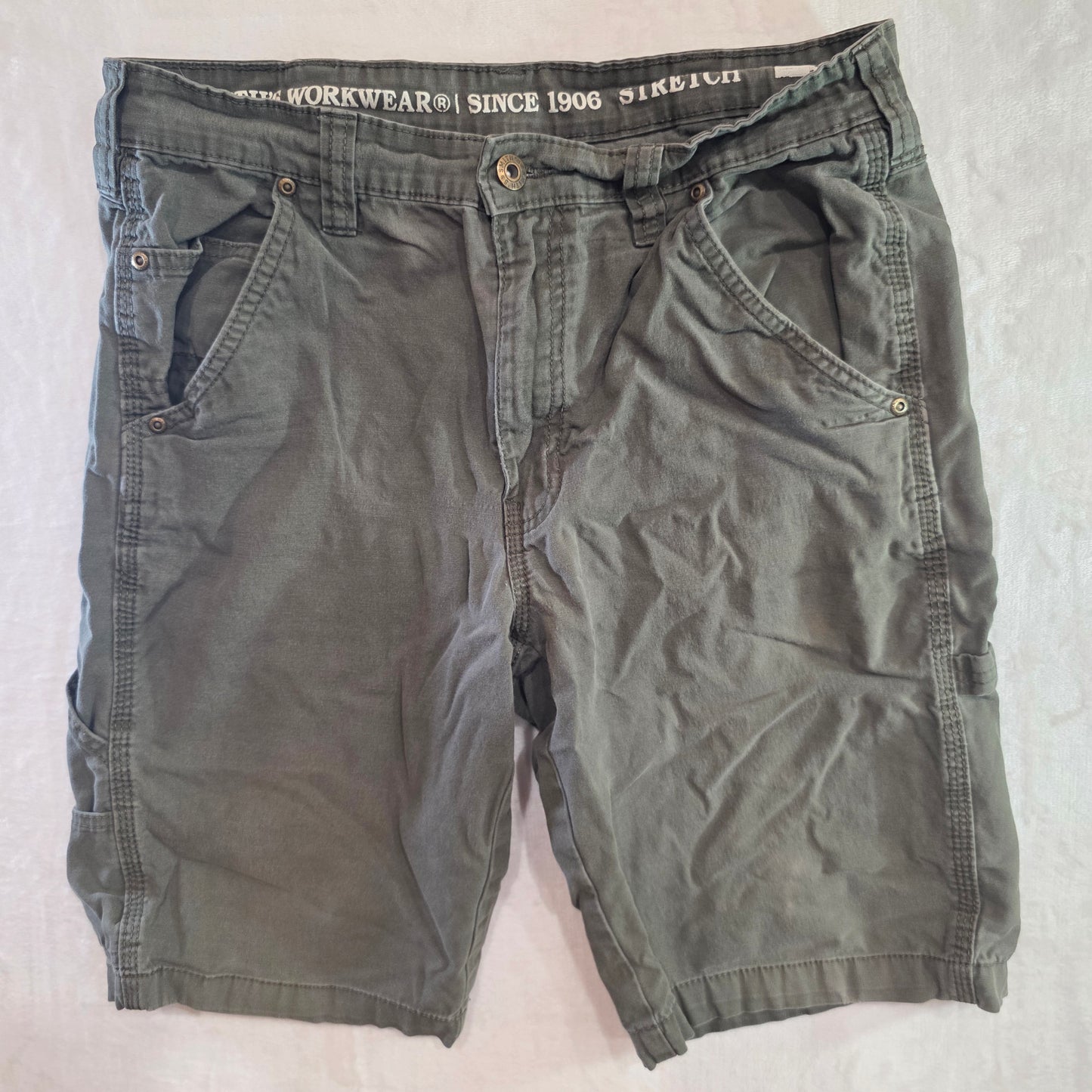 Smith’s Workwear Cargo Shorts M Size 32W Olive Regular Fit Cotton Blend