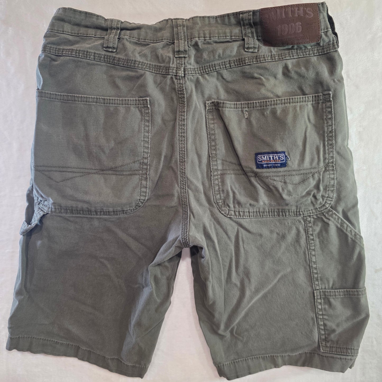 Smith’s Workwear Cargo Shorts M Size 32W Olive Regular Fit Cotton Blend