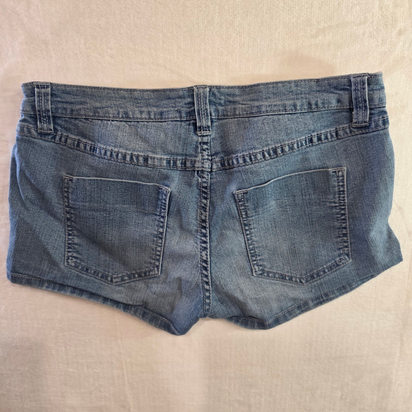 Forever 21 Women’s Size 28 Waist Blue Jean Denim Shorts