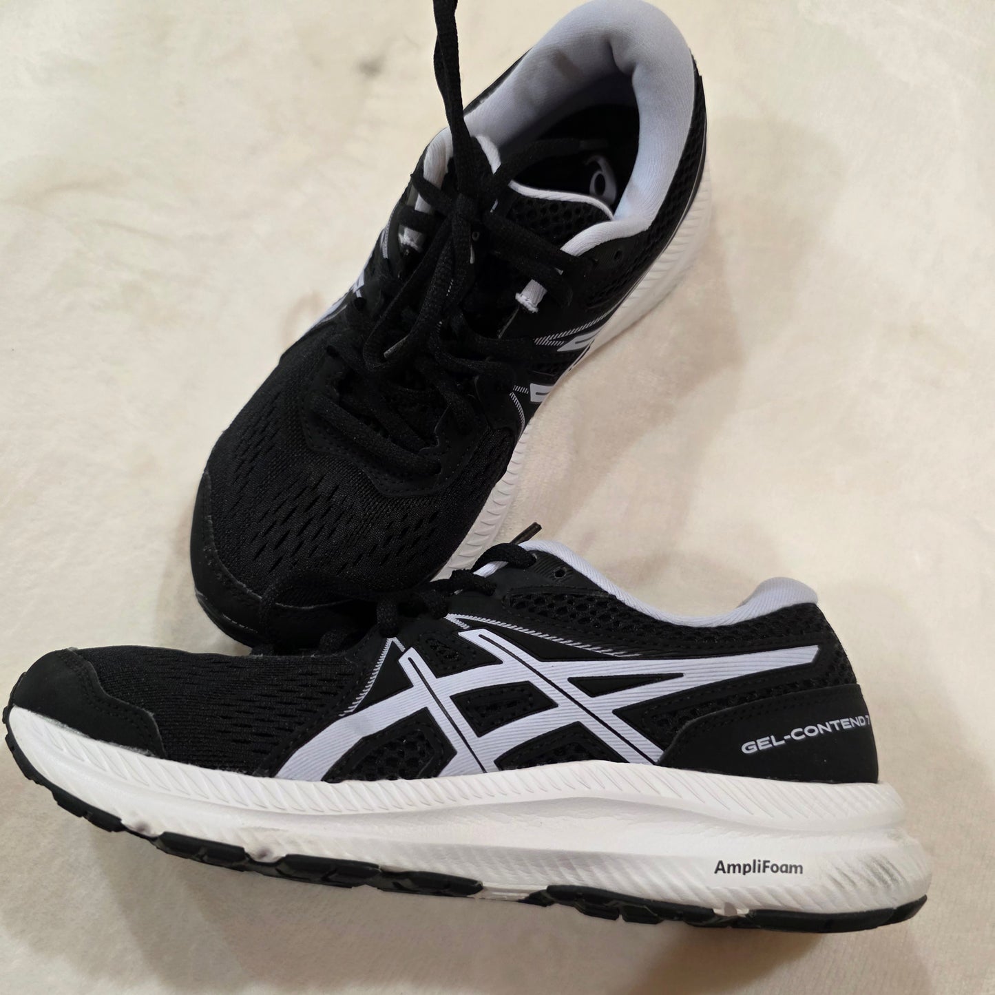 Asics Womens’s Gel-contend 7 Sneakers Black White Amplifoam Shoes Size 6 Pre-owned Asics