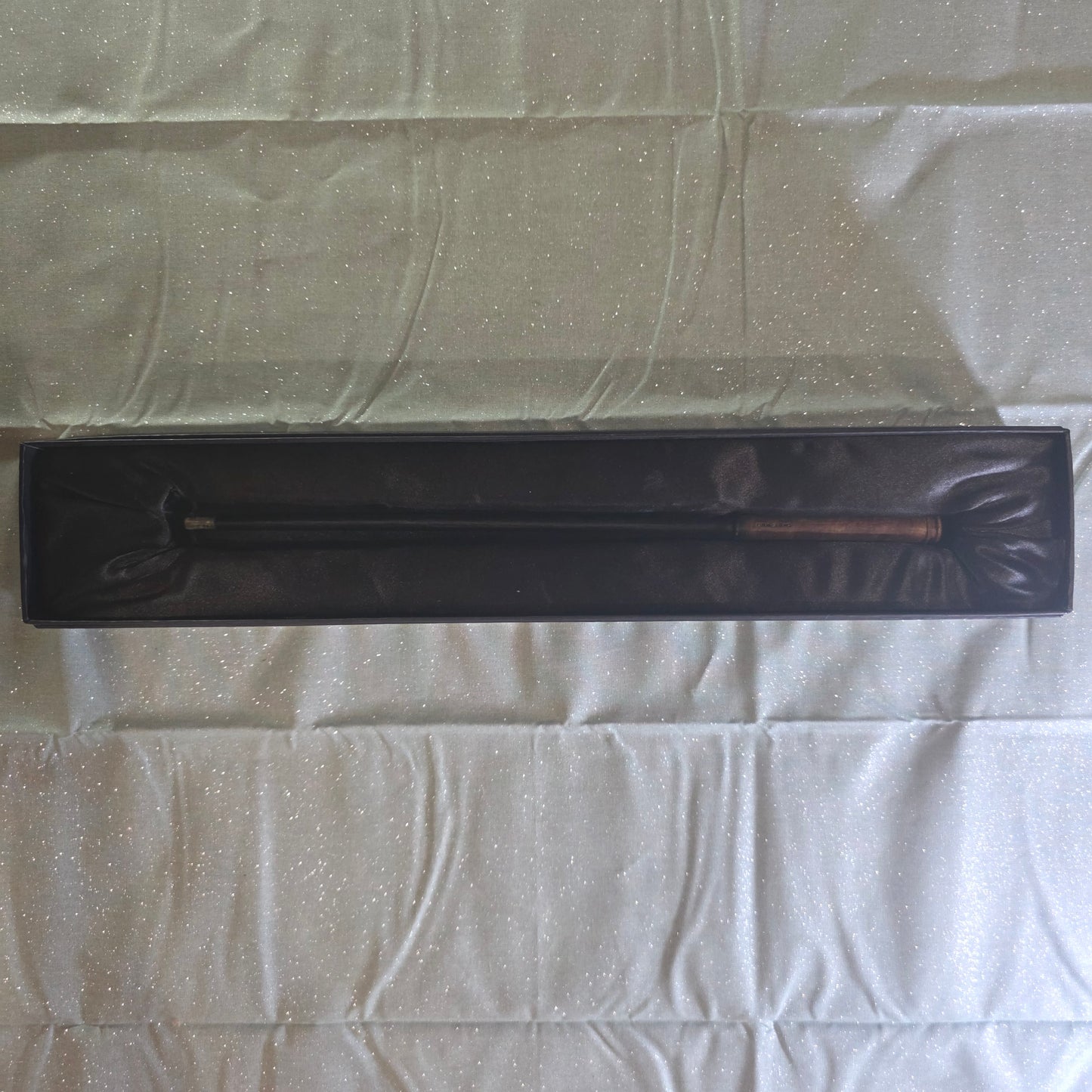 Ollivander’s Hawthorne 6 Wand 13” Authentic Wizarding World of Harry Potter