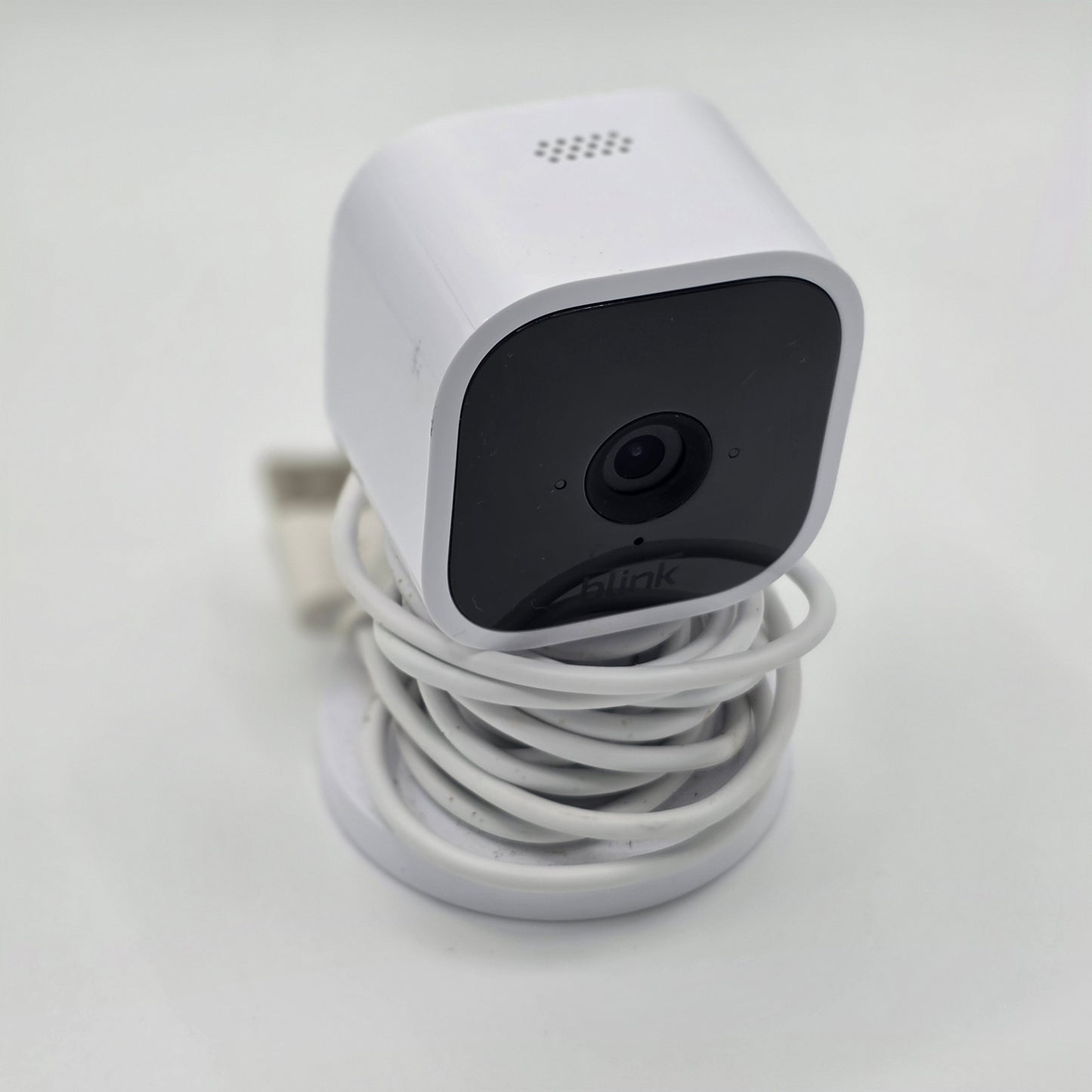 Blink Mini Indoor Smart Security Camera HD Plug In WiFi Alexa Compatible
