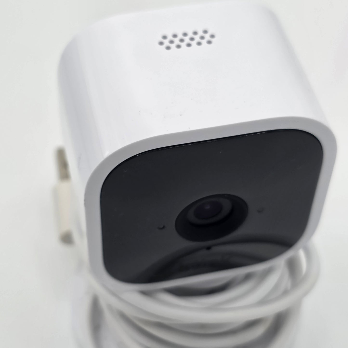 Blink Mini Indoor Smart Security Camera HD Plug In WiFi Alexa Compatible