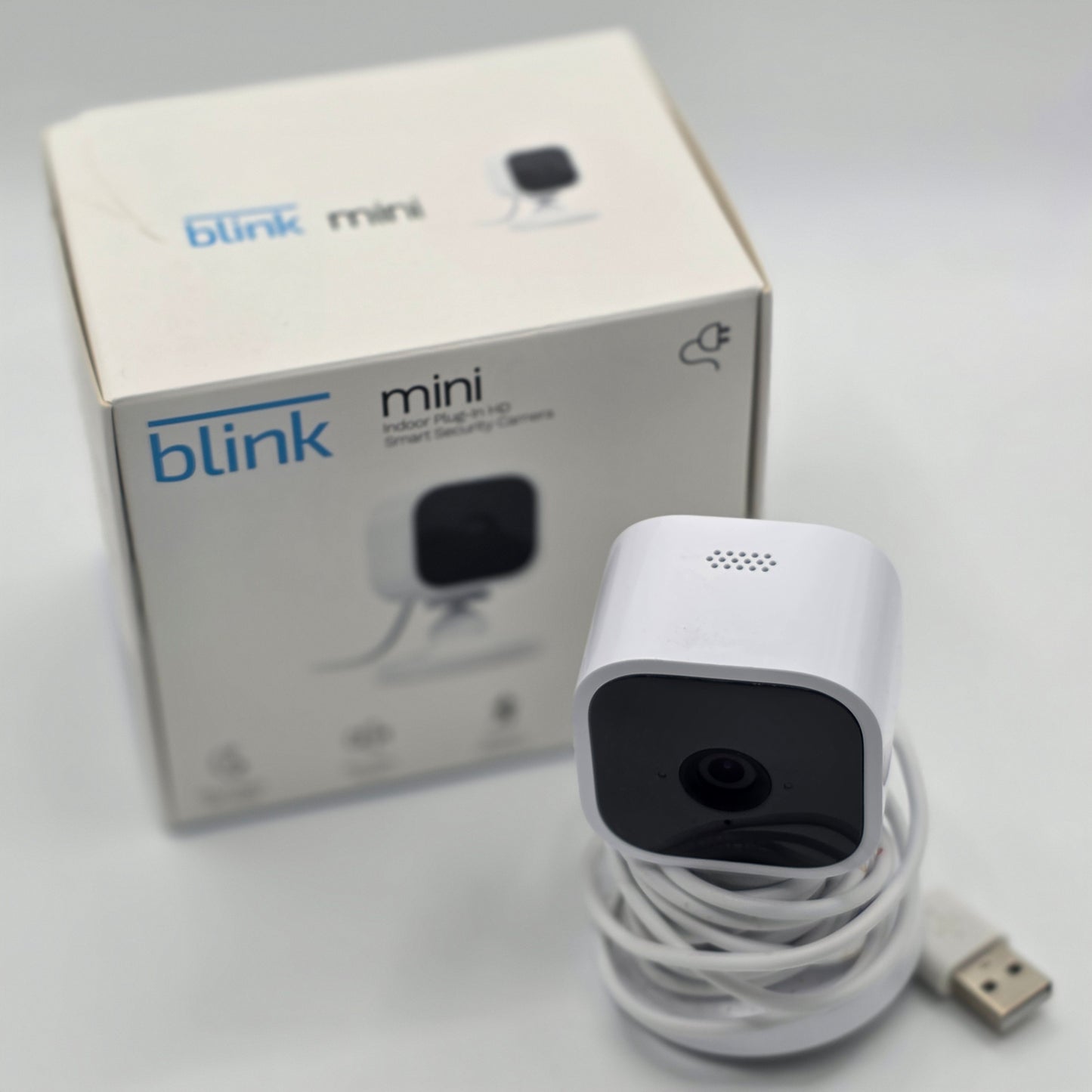 Blink Mini Indoor Smart Security Camera HD Plug In WiFi Alexa Compatible