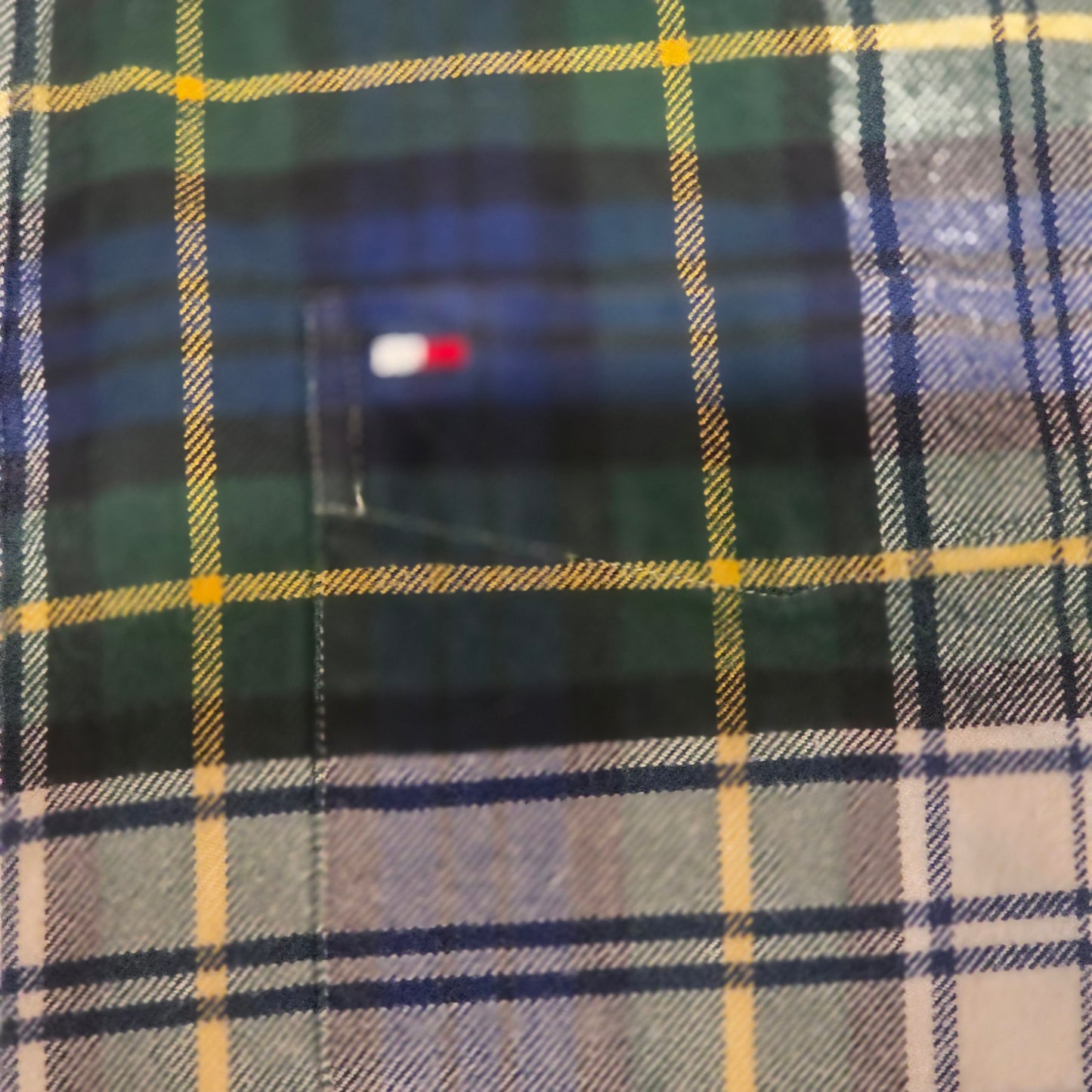 Tommy Hilfiger Mens Large Plaid Button Down Shirt Green Blue Cotton Flannel