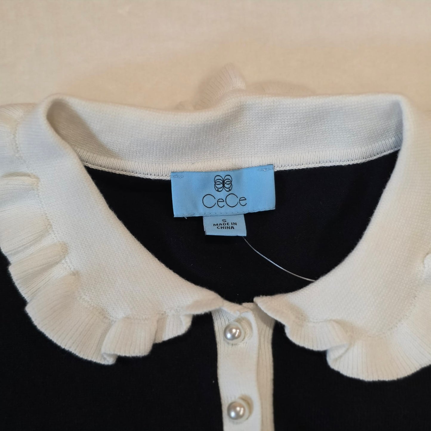 CeCe Black Preppy Knit Top w/ Ruffle Collar & Pearl Buttons – NWT Women’s Size Small