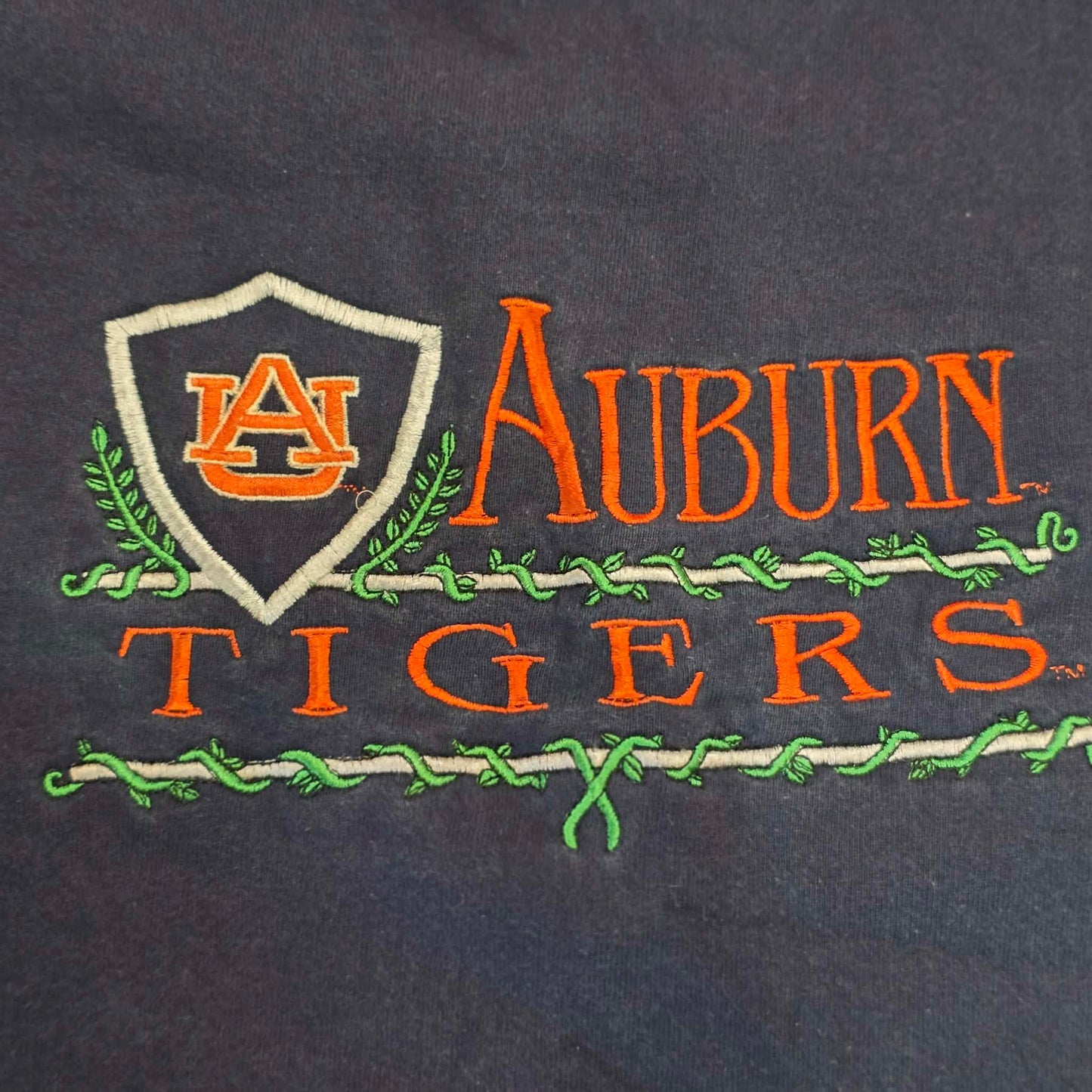 Auburn Tigers Vintage Embroidered Logo Crewneck Sweatshirt Navy Size L FOTL