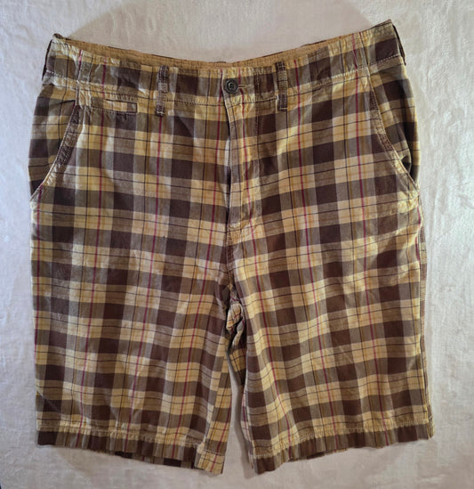 Men’s Size 36 No Boundaries Brand Vintage Plaid Shorts