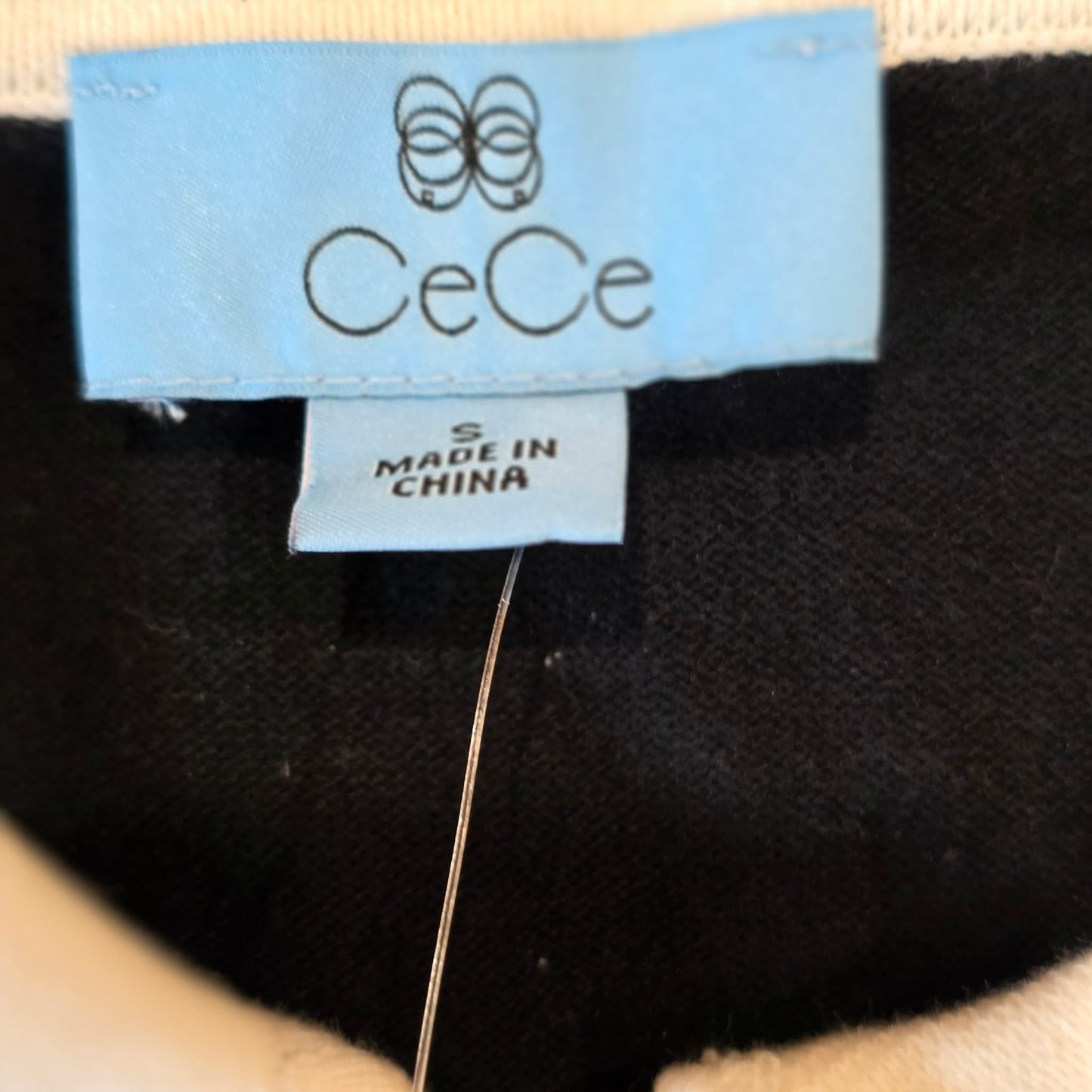 CeCe Black Preppy Knit Top w/ Ruffle Collar & Pearl Buttons – NWT Women’s Size Small