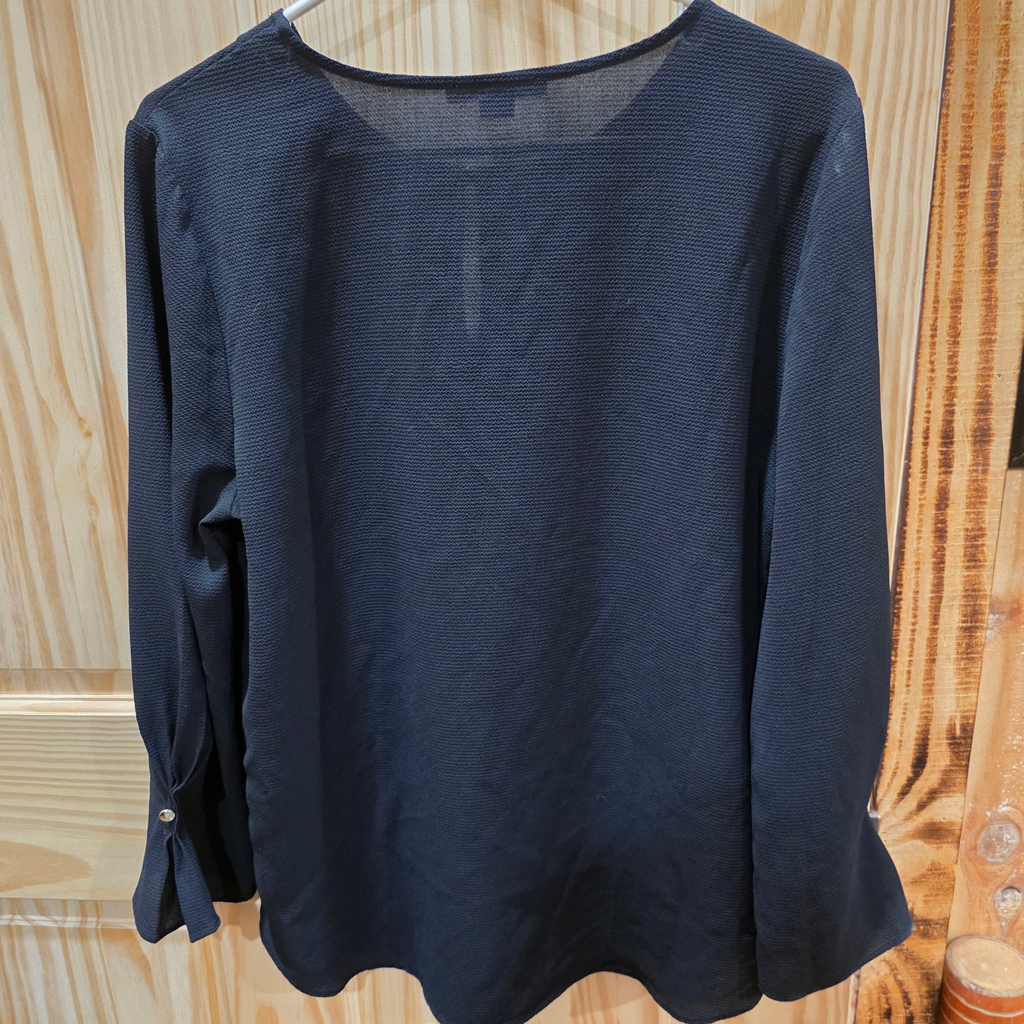 Cooper & Elle Women’s Pleeted Long Sleeve Black with Gold Accents Size M