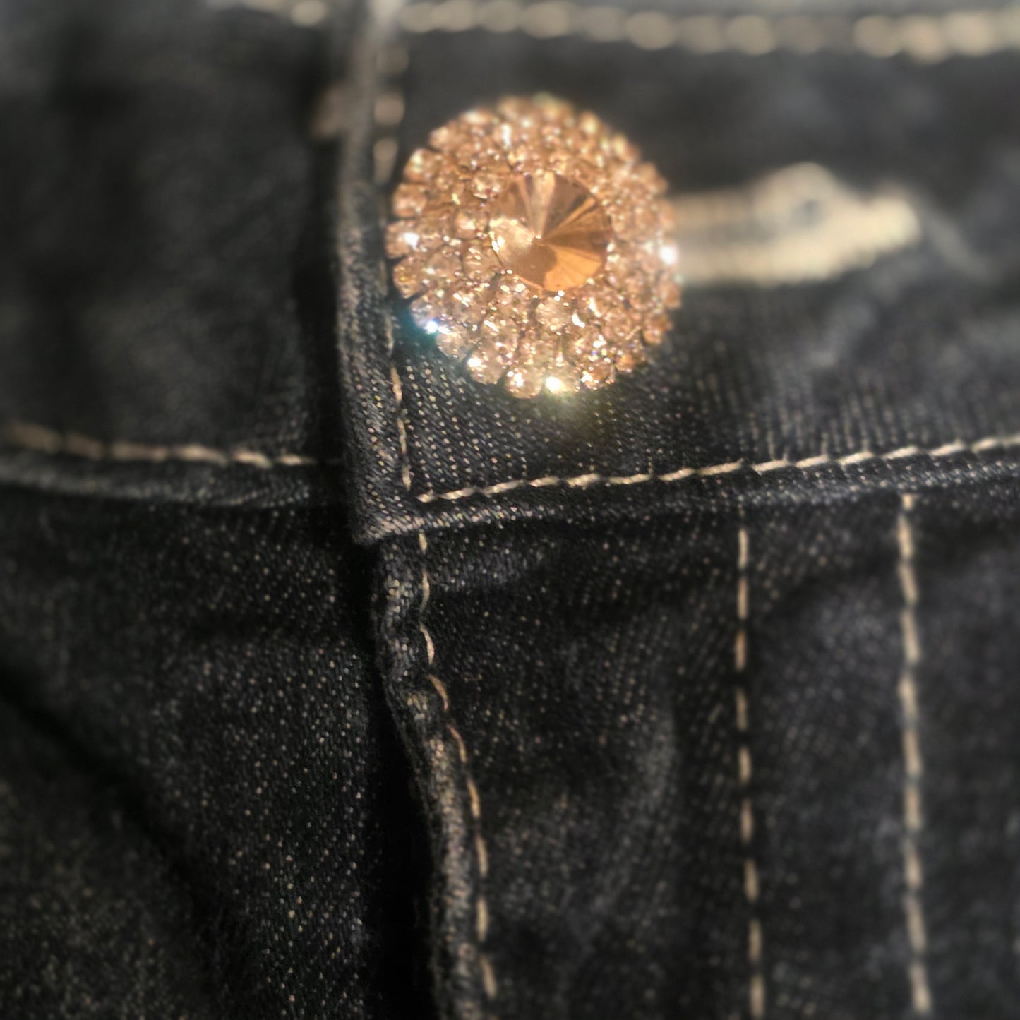 True Religion Brand Jeans Womens Size 31 Made in USA Dark Wash Flare Rhinestone Button Y2K