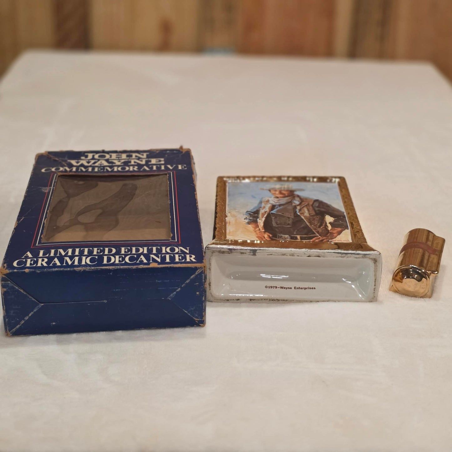 1979 John Wayne Limited Edition 23K Gold Ceramic Decanter Empty w/ Box & Stopper
