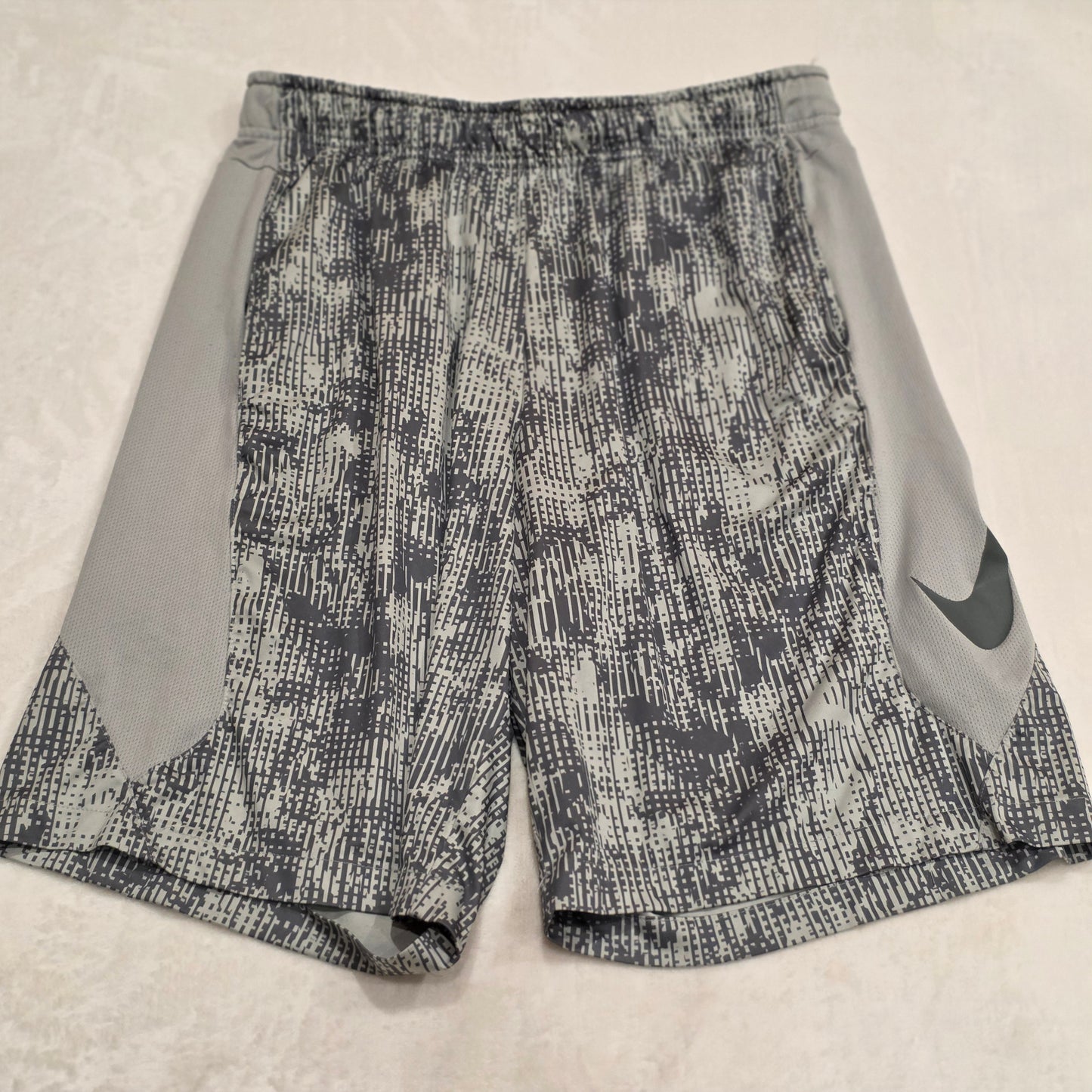 Nike Dri-FIT Shorts Mens Large Gray Athletic Running Gym Basketball Lightweight
