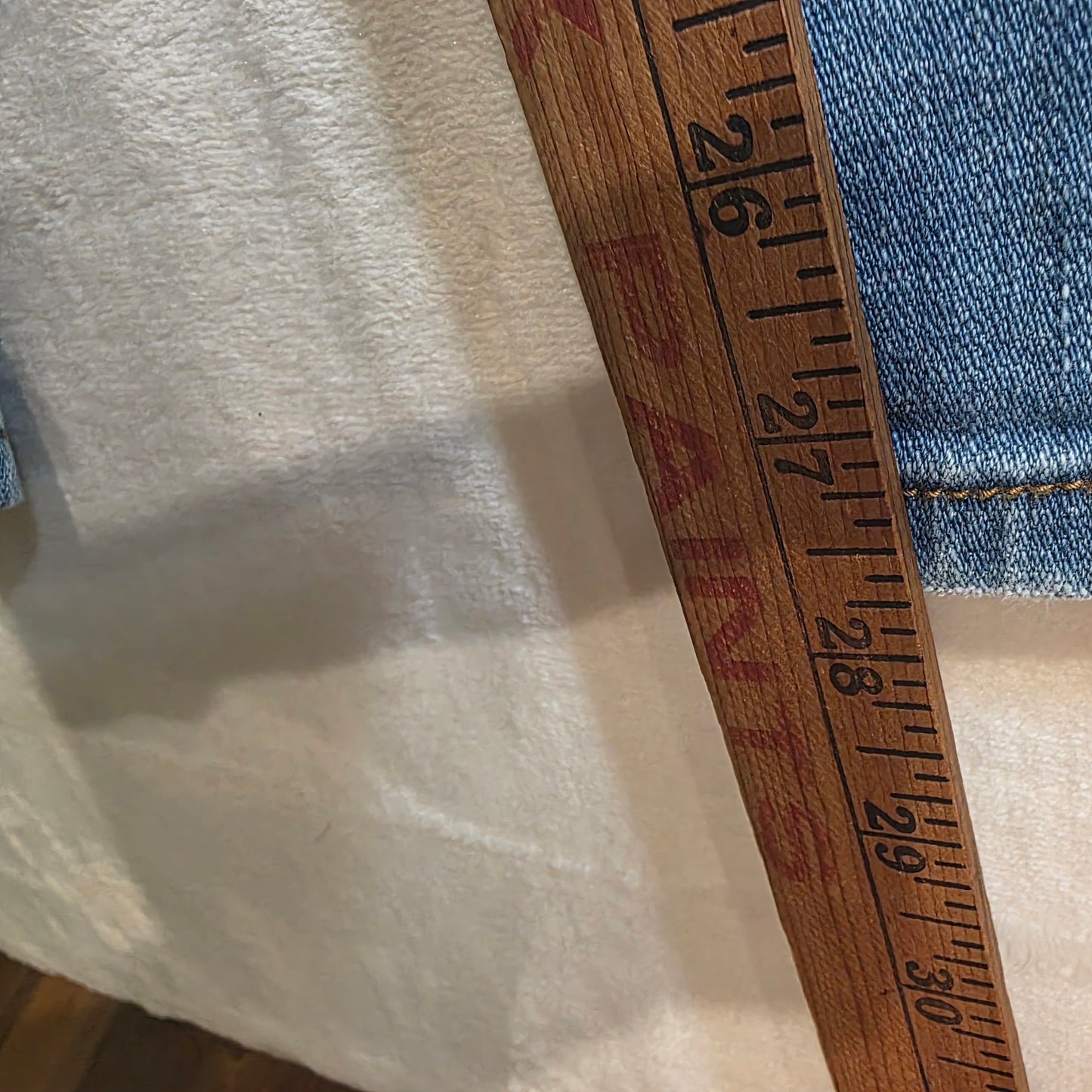 Cosmic Blue Love Women's Size 30 Blue Slightly Distressed Straight leg Jeans