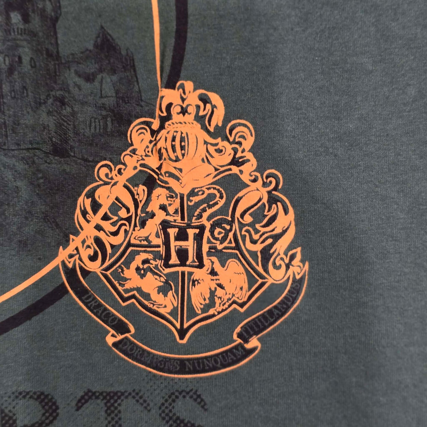 NWT Harry Potter Hogwarts Graphic Tee Shirt Hunter Green Size M