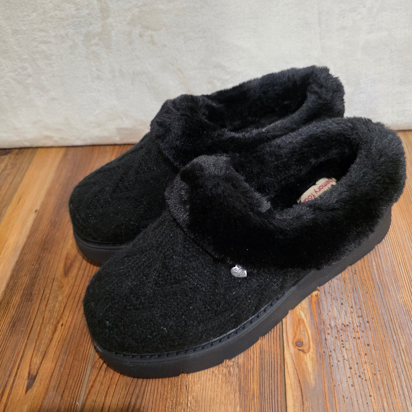 Bobs from Sketcher’s Memory Foam Slippers Women’s Size 7.5