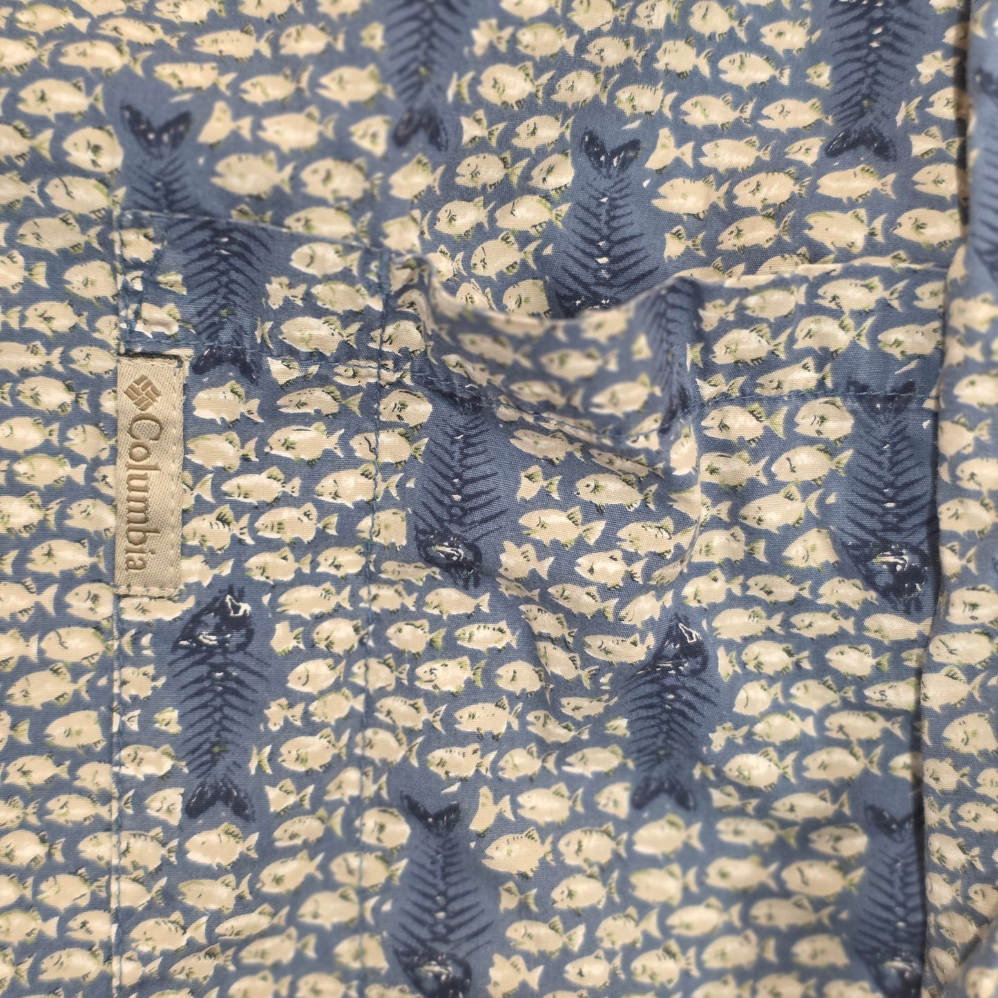 Columbia Sportswear XXL Fish Print Button Up Shirt Mens Blue Fishing Casual Cotton