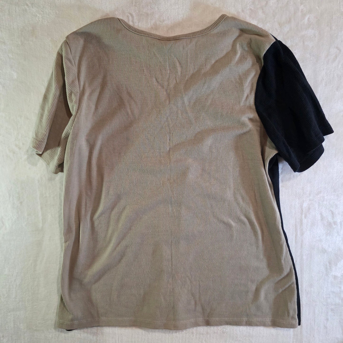Cato’s Asymmetrical Color Block T-Shirt Black|Tan Women’s Size S