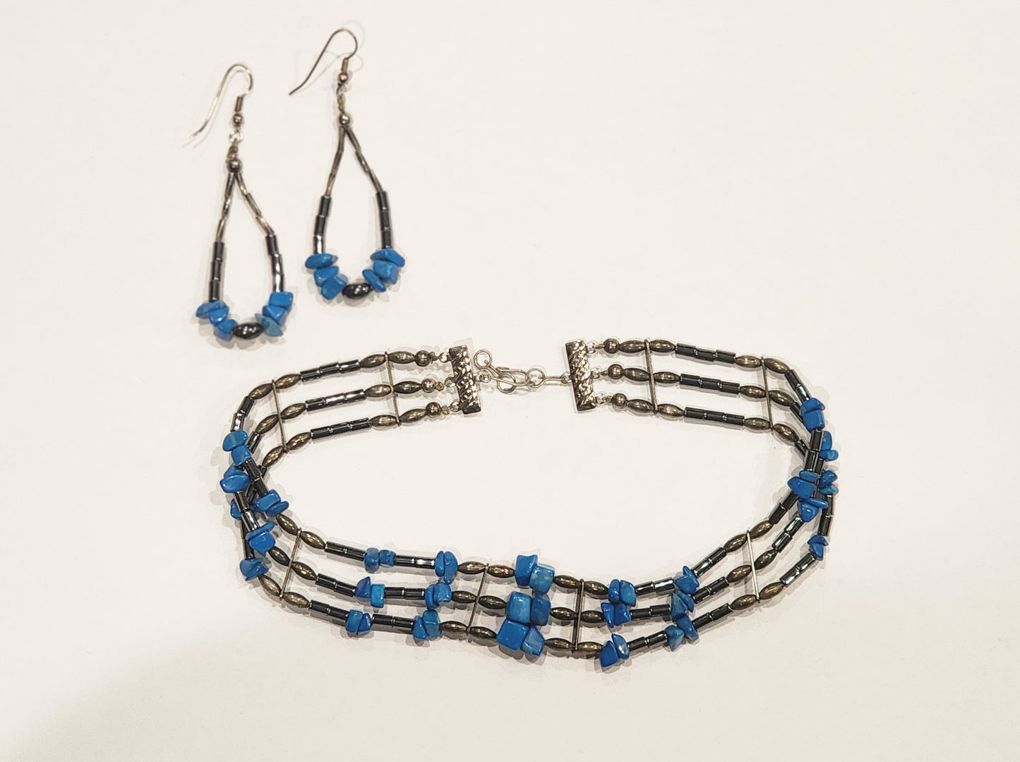 Vintage Blue Stone Beaded Jewelry Set Necklace & Dangle Earrings Southwestern Style