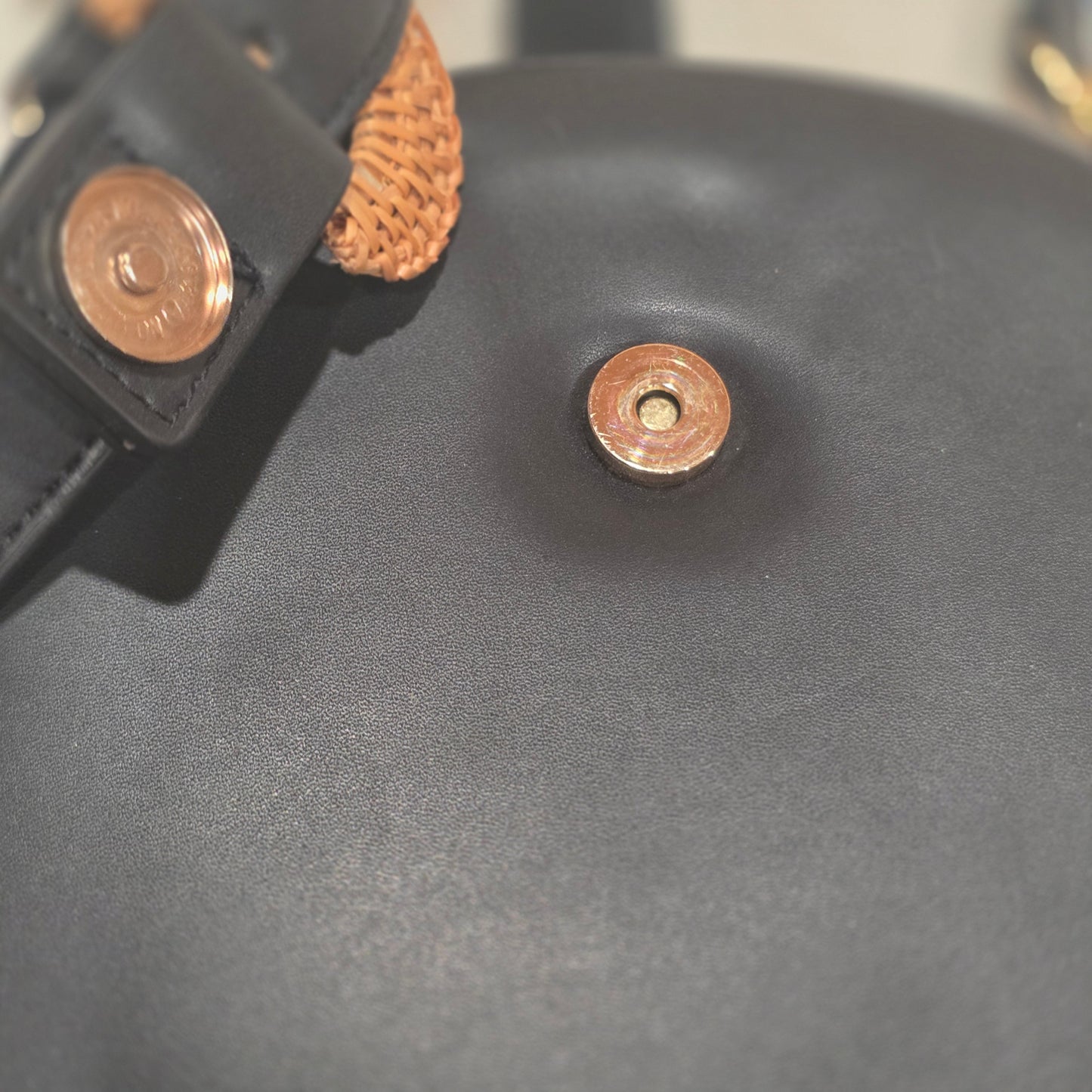 Urban Expressions Round Crossbody Bag Black Vegan Leather Circle Purse NWT