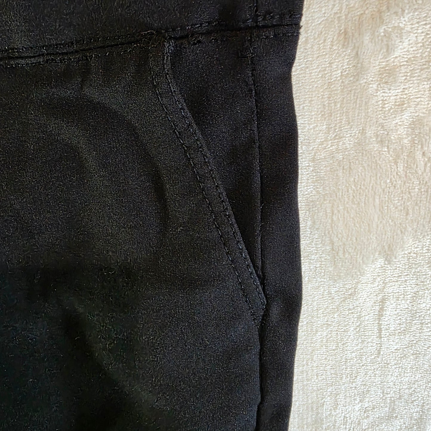 Counterparts Women’s Elastic Waist Joggers Size Small