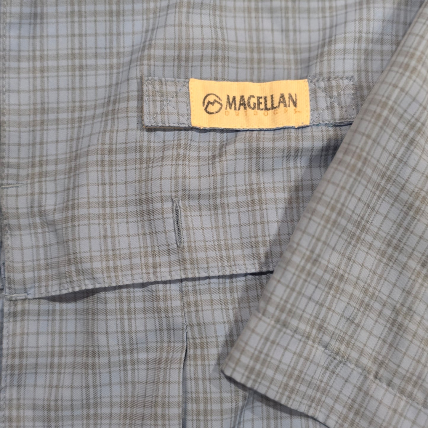 Magellan Fish Gear Shirt Mens 2XL Blue Plaid Angler Fit Fishing Vented Outdoor Camp