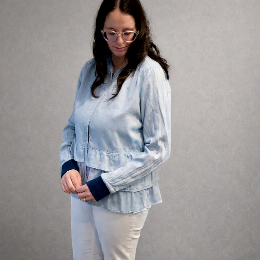 Kaari Blue Light Wash Ruffle Hem Zip Front Jacket Top Peplum – Women’s Large